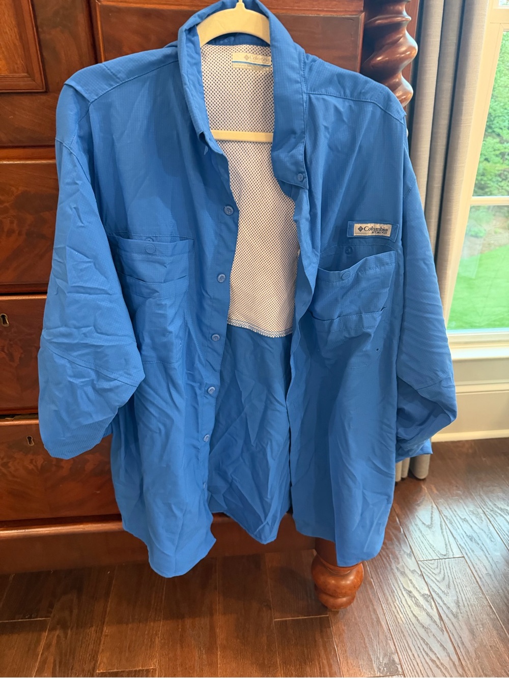 Columbia Men's Blue Short-Sleeve Vented Outdoor Button-Down Shirt